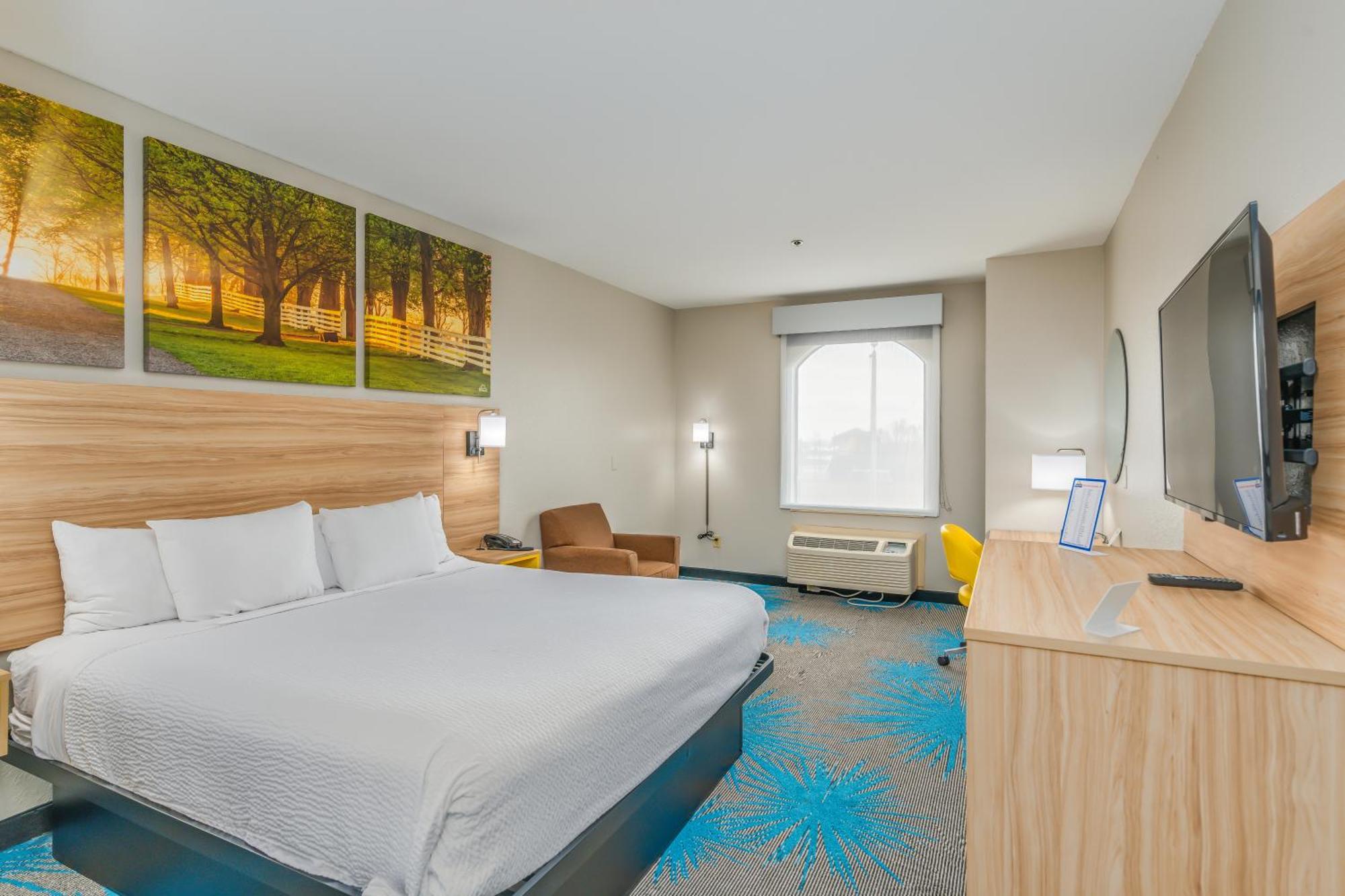 Days Inn & Suites By Wyndham Prattville-Montgomery Exteriör bild