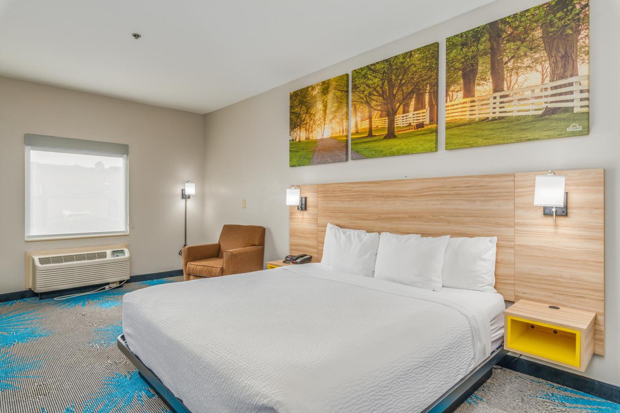 Days Inn & Suites By Wyndham Prattville-Montgomery Exteriör bild