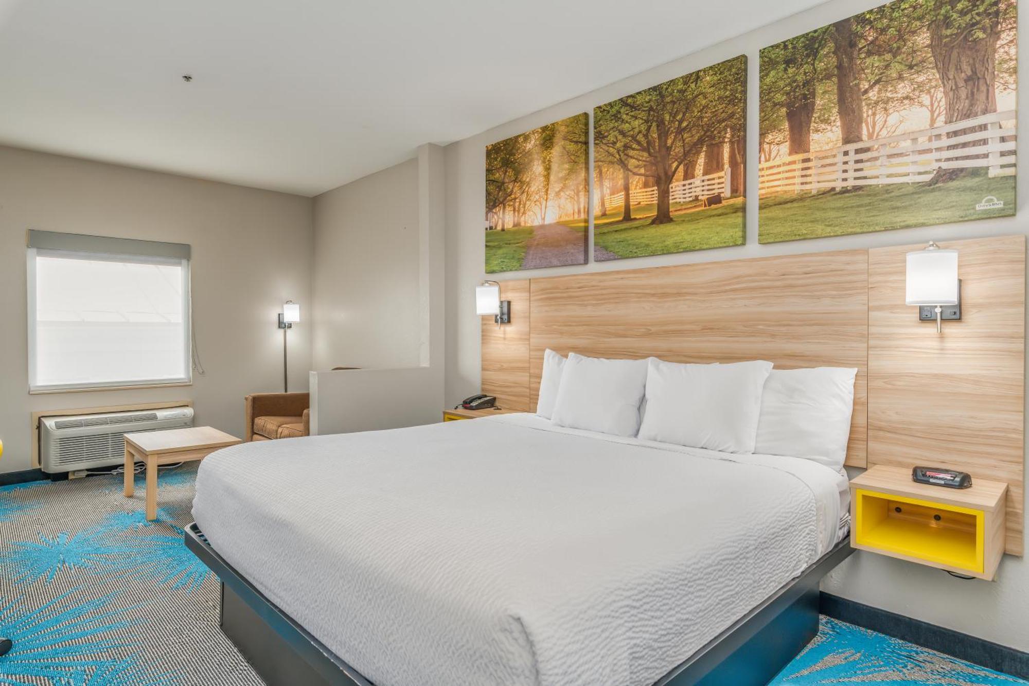Days Inn & Suites By Wyndham Prattville-Montgomery Exteriör bild