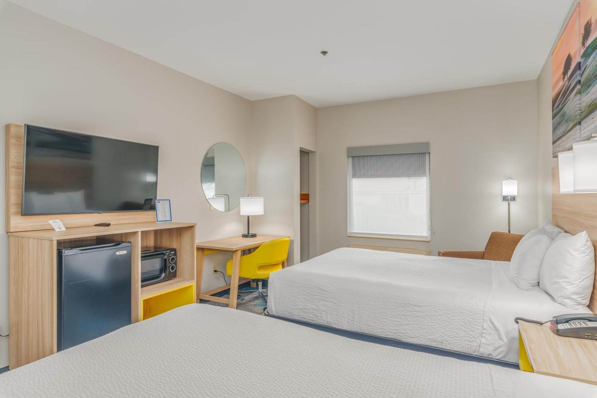 Days Inn & Suites By Wyndham Prattville-Montgomery Exteriör bild