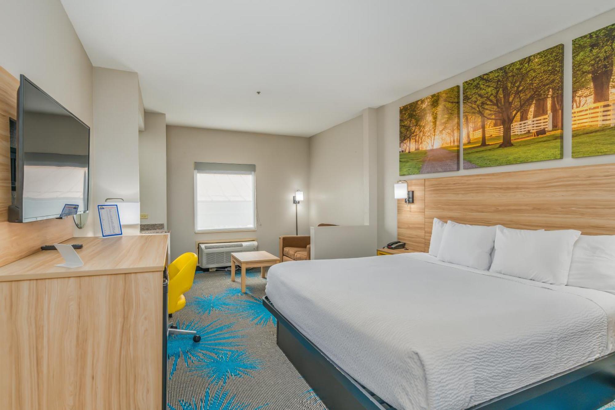 Days Inn & Suites By Wyndham Prattville-Montgomery Exteriör bild