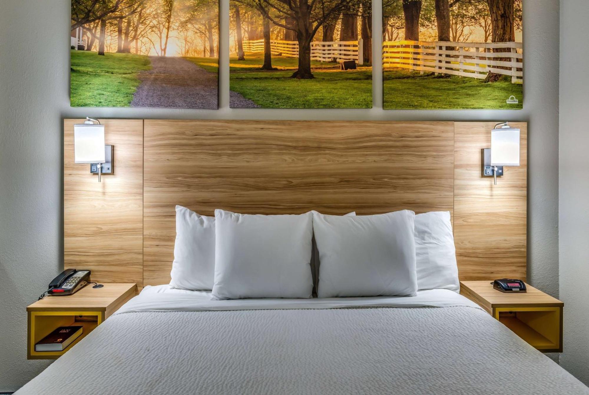 Days Inn & Suites By Wyndham Prattville-Montgomery Exteriör bild