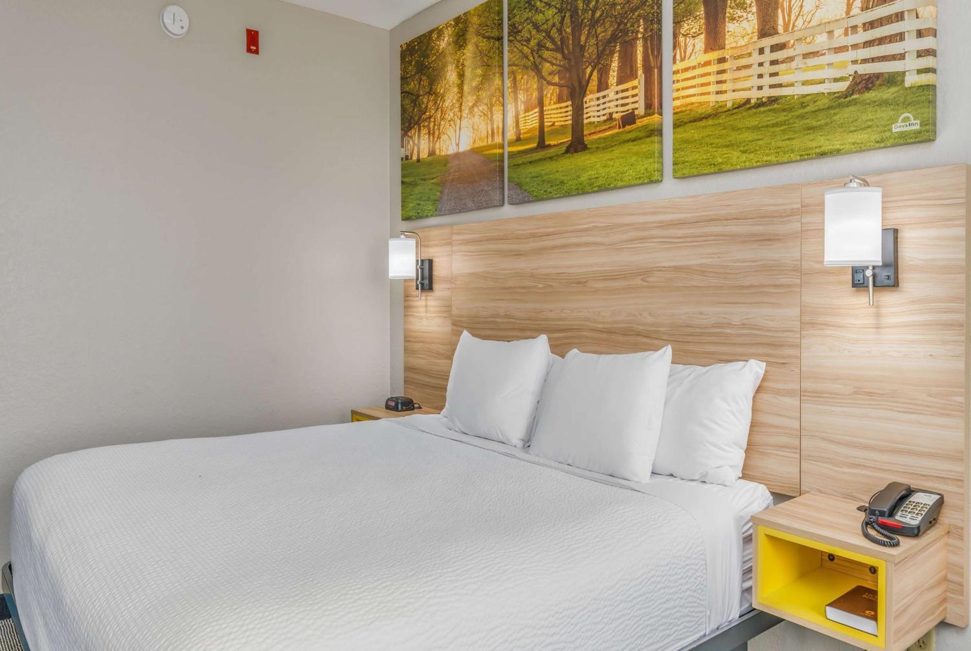 Days Inn & Suites By Wyndham Prattville-Montgomery Exteriör bild