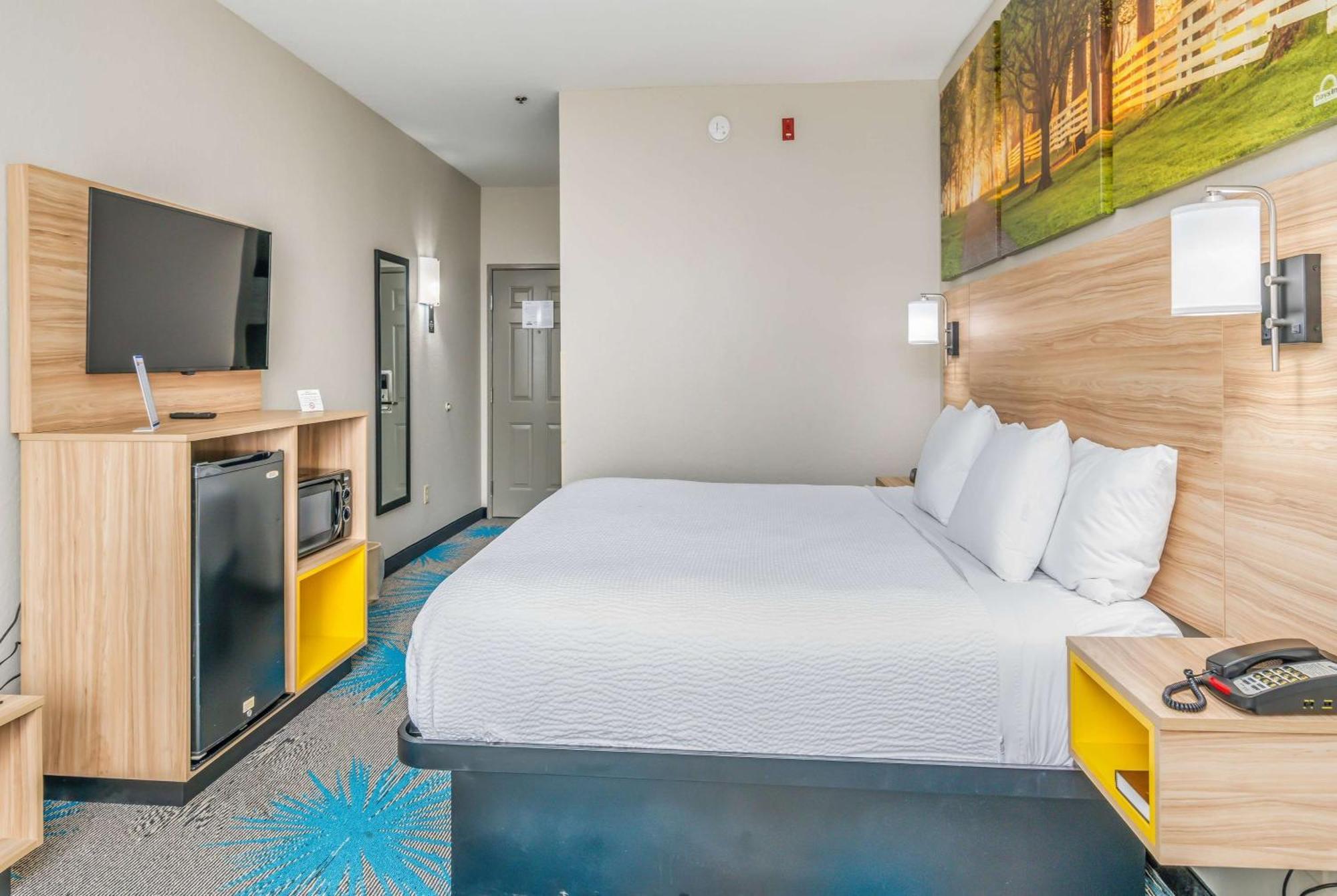 Days Inn & Suites By Wyndham Prattville-Montgomery Exteriör bild